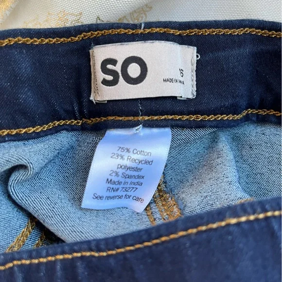 SO mid-rise jeggings 🖤 - Picture 7 of 8